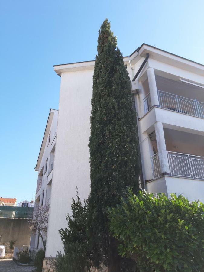 Studio Apartman Lady Appartement Njivice Buitenkant foto